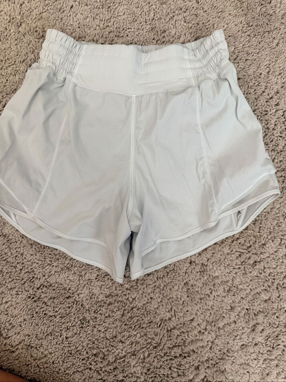 Lululemon Womens White High Rise Running Shorts Athletic Gym Workout Top Size 4